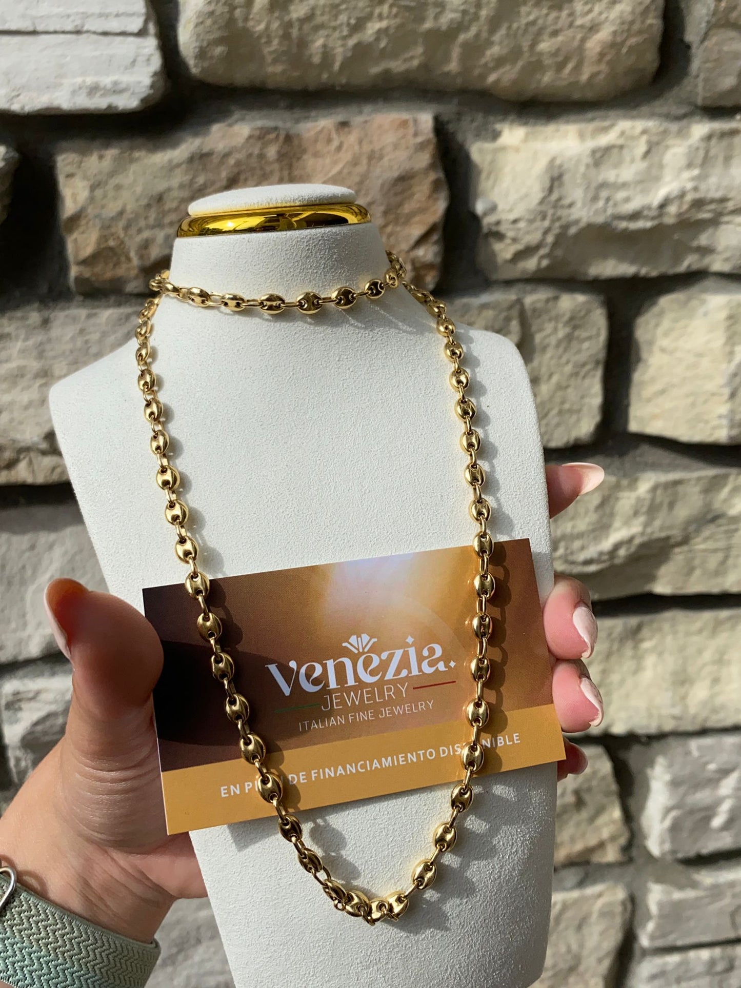 Gucci 18k gold necklace